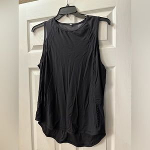 Black Lululemon Sculpt Top *back vent